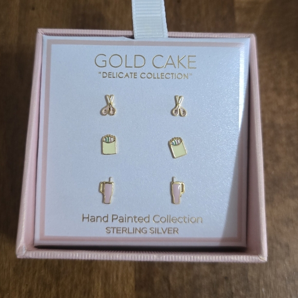 Gold Cake Earrings - Picture 2 of 4